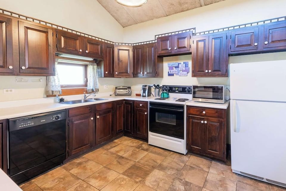Fireside Inn & Suites Motel in Bangor
