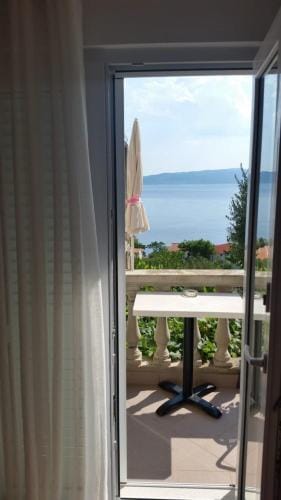 Room in Brela with air conditioning, WiFi, washing machine 4947-6 Hotel in Brela