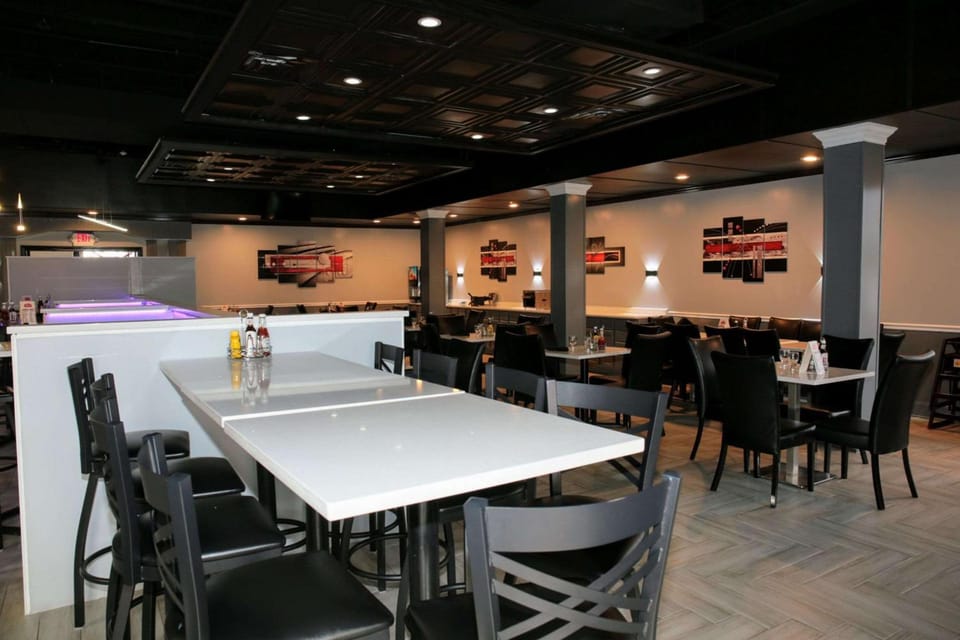 Quality Inn O'Hare Airport Hotel in Schiller Park