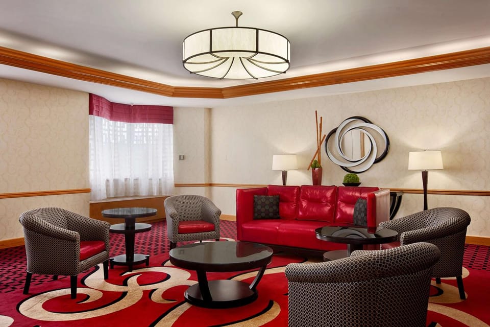 Hilton Rosemont/Chicago O'Hare Hotel in Rosemont