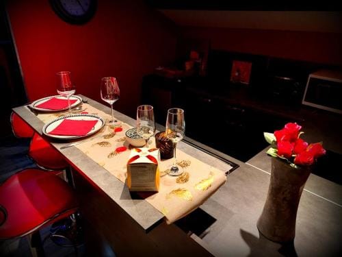 PLAISIR DES SENS Hotel in Auvergne-Rhône-Alpes