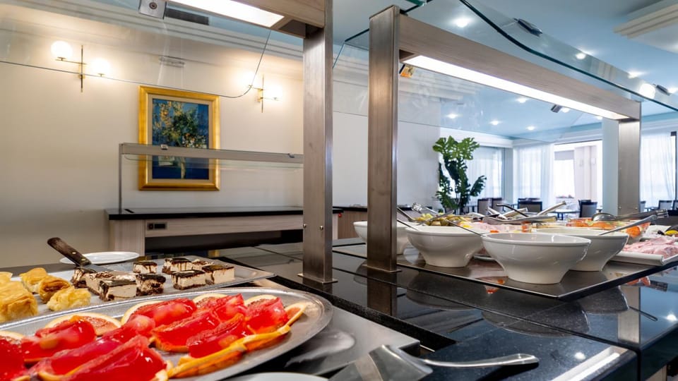 Chrispy Beach Resort, Agia Marina Apartment hotel in Agia Marina