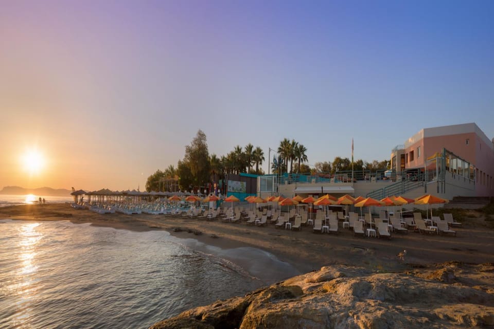 Chrispy Beach Resort, Agia Marina Apartment hotel in Agia Marina