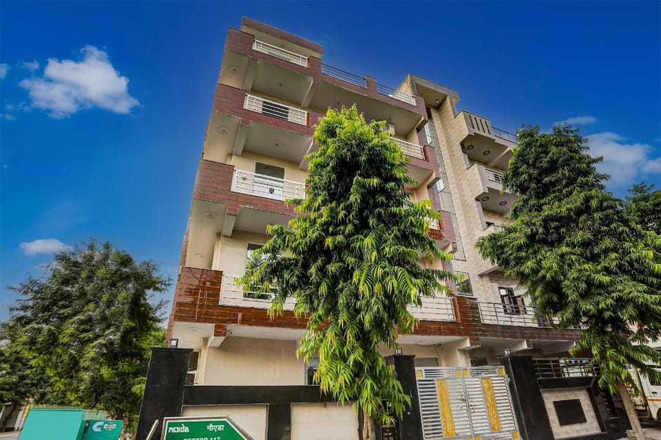 Hotel O Moonlight Hotel's Hotel in Noida
