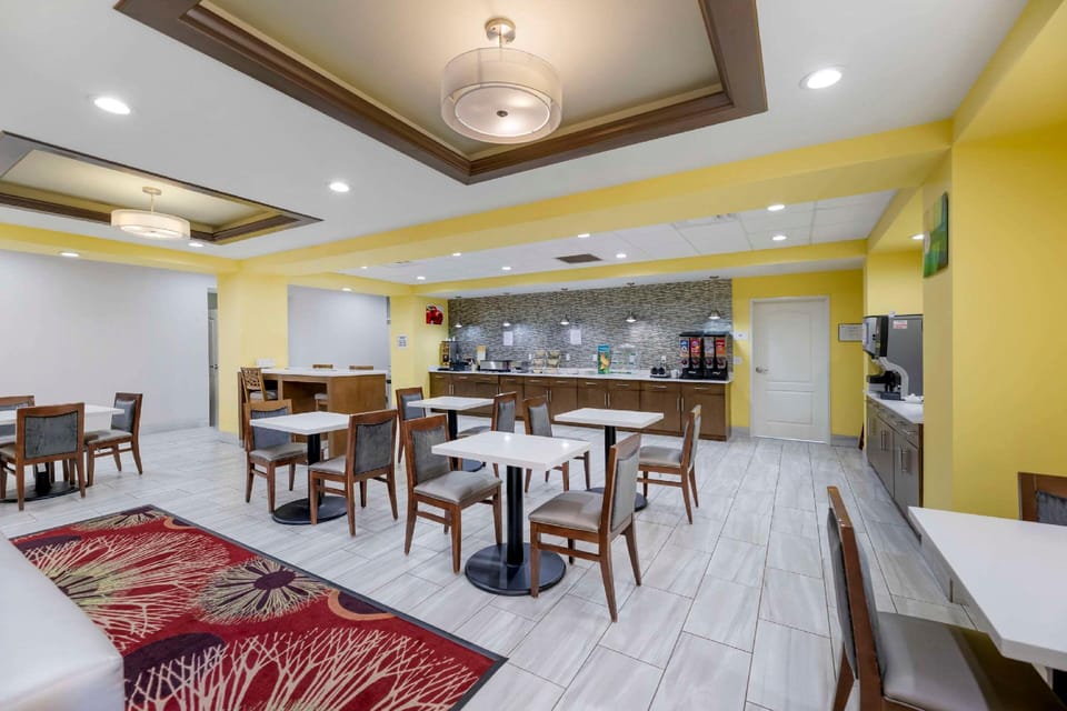 Quality Inn & Suites Carlsbad Caverns Area Hotel in Carlsbad