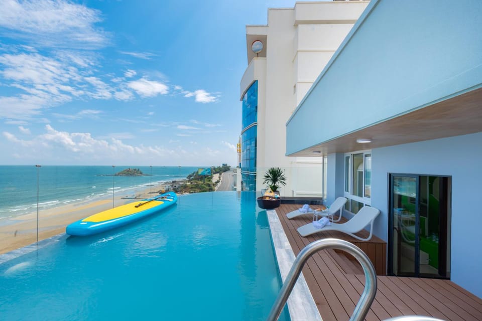 One Season Boutique Hotel Vung Tau - Beachfront Hotel in Vung Tau