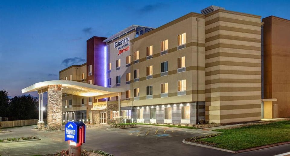 Fairfield by Marriott Inn & Suites Detroit Canton Hotel in Canton