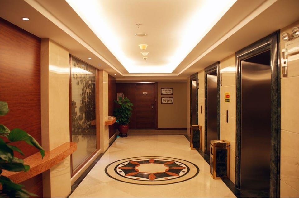 Holiday Inn Shenzhen Donghua Hotel By IHG Hotel in Shenzhen