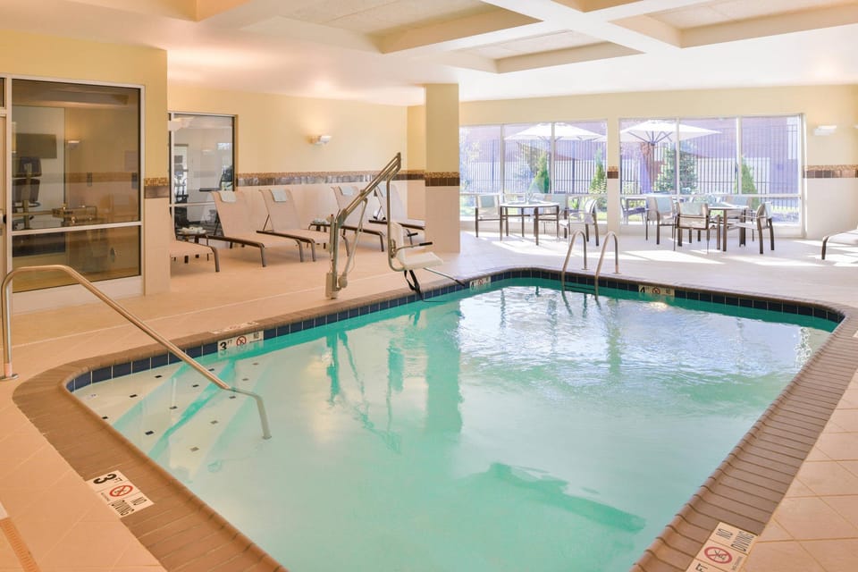 Courtyard by Marriott Columbus Grove City Hotel in Grove City