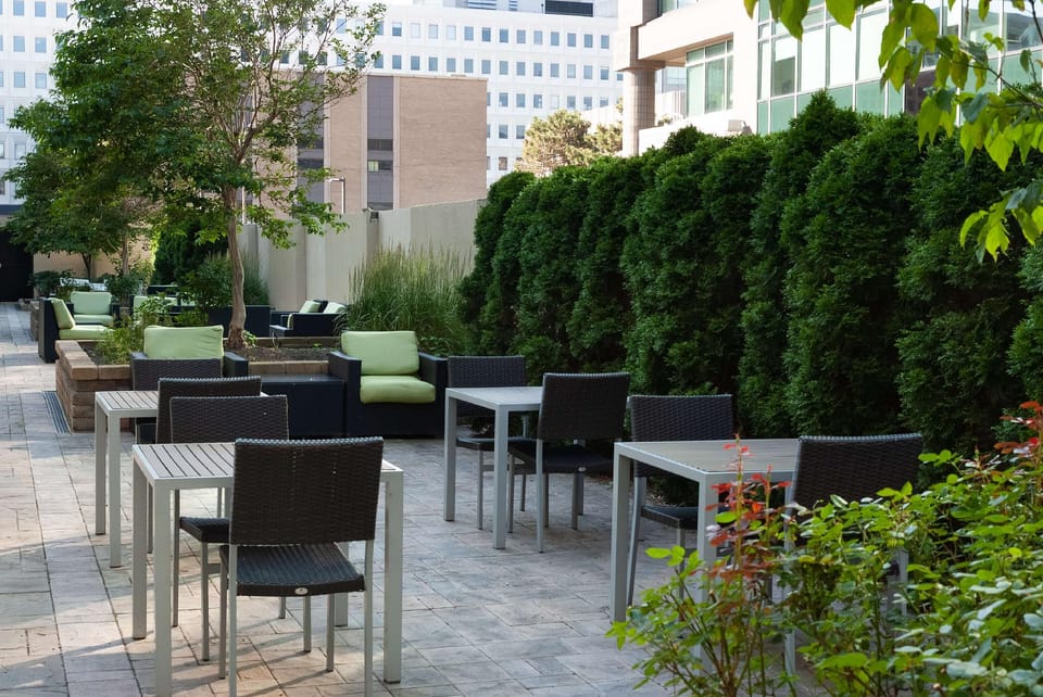 DoubleTree by Hilton Hotel Cleveland Downtown - Lakeside Hotel in Cleveland Heights