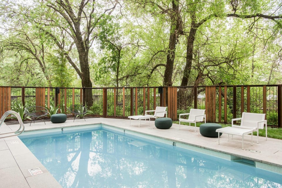 Harmon Guest House Hotel in Healdsburg