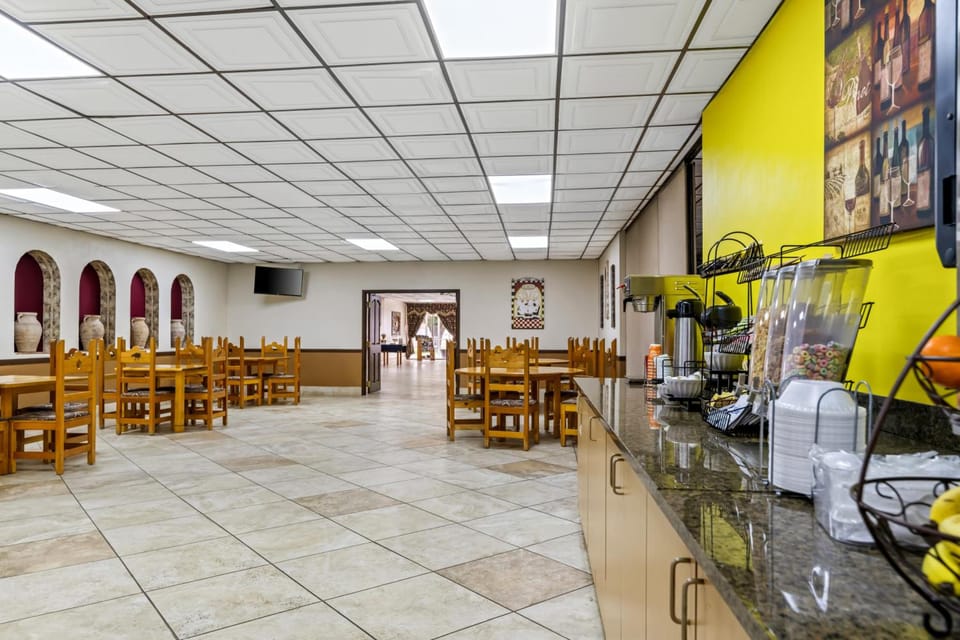 Econo Lodge Carlsbad Caverns Area Hotel in Carlsbad