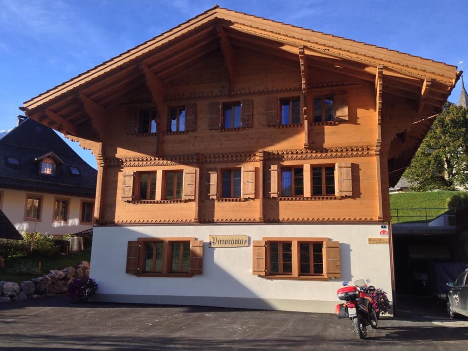 B&B Panorama Hotel in Saanen