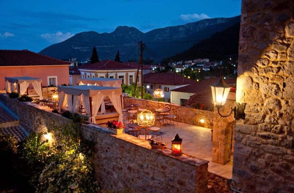 Archontiko Hatzipanayioti Hotel in Leonidio