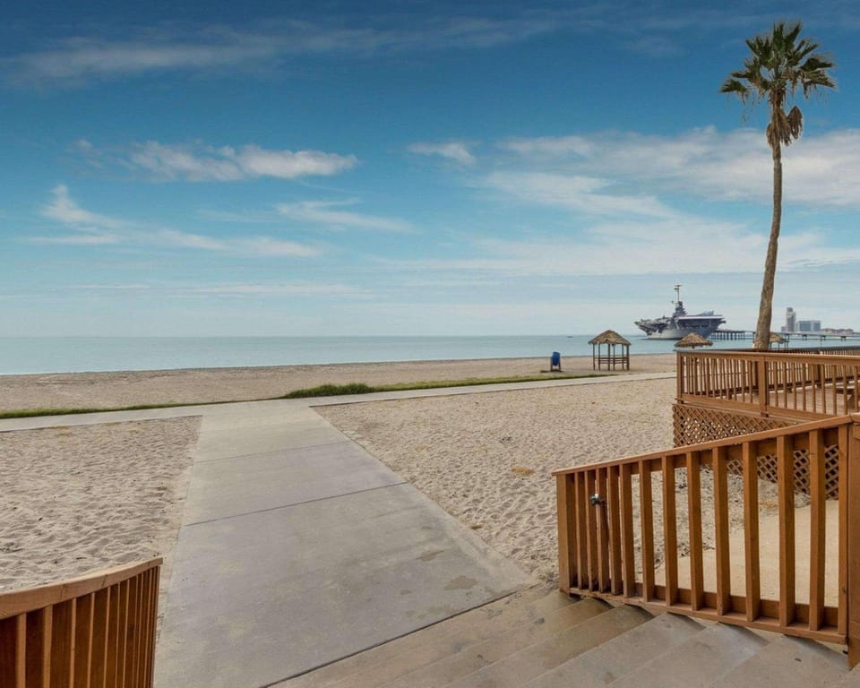 Quality Inn & Suites Corpus Christi Beachside Hotel in Corpus Christi