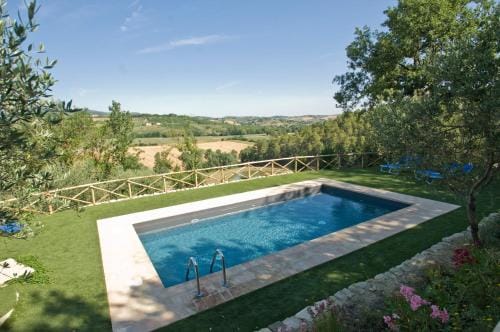Casale del Monsignore Hotel in Umbria