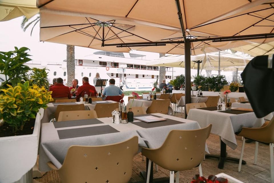 Tragos Lemon Tree Hotel in Trogir