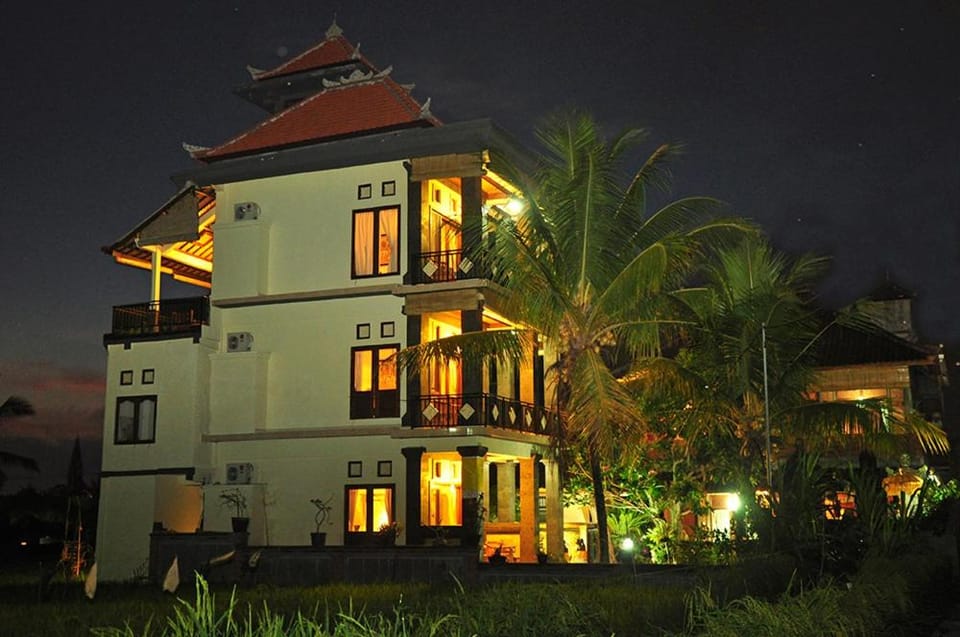 Three Dewi's Guest House Hotel in Ubud