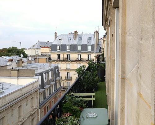 Le Ciel de Paris - Montparnasse & Jardin du Luxembourg Hotel in Paris