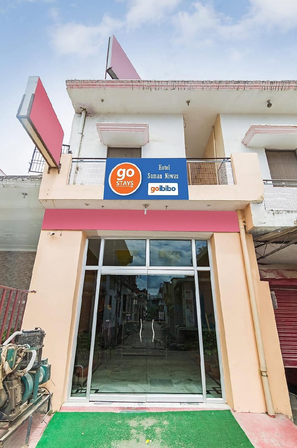 Super OYO Suman Niwas Hotel in Lucknow