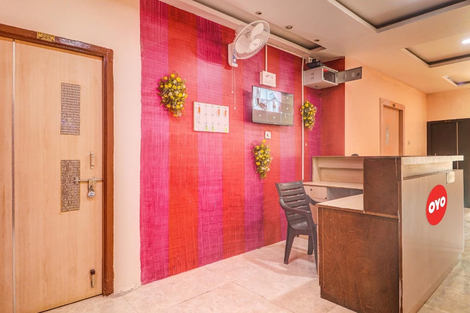 OYO Flagship Hotel SVR Grand Hotel in Hyderabad