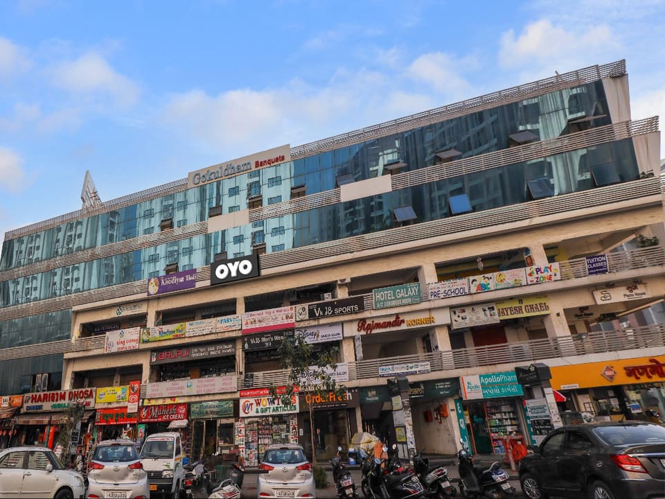 Hotel O Galaxy Hotel in Gujarat