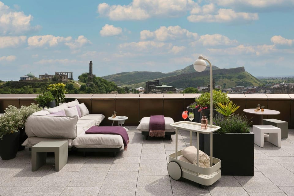 W Edinburgh Hotel in Edinburgh