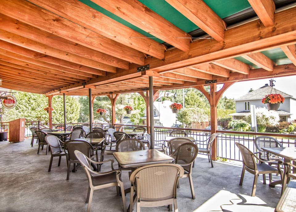 Auberge Au Soleil Levant Inn in Maine