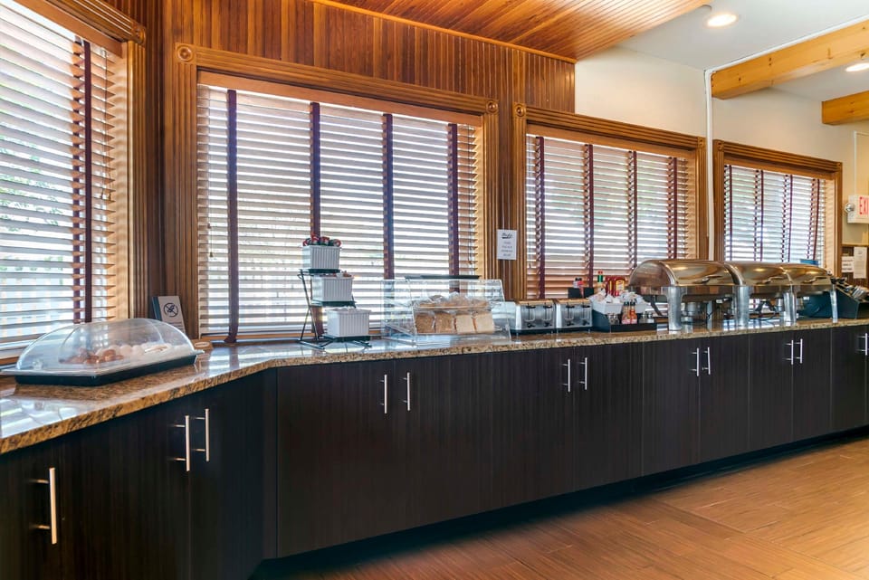 Best Western Greenfield Inn Hotel in Melvindale