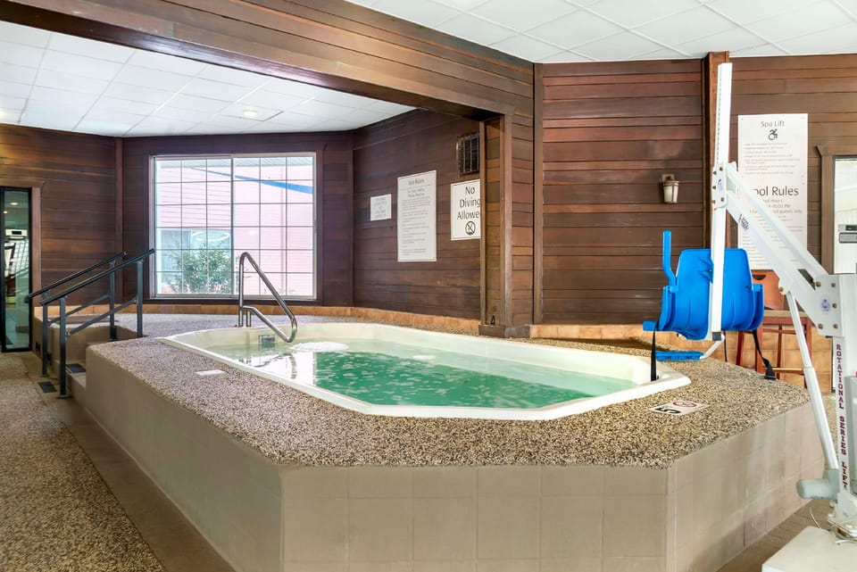 Best Western Greenfield Inn Hotel in Melvindale