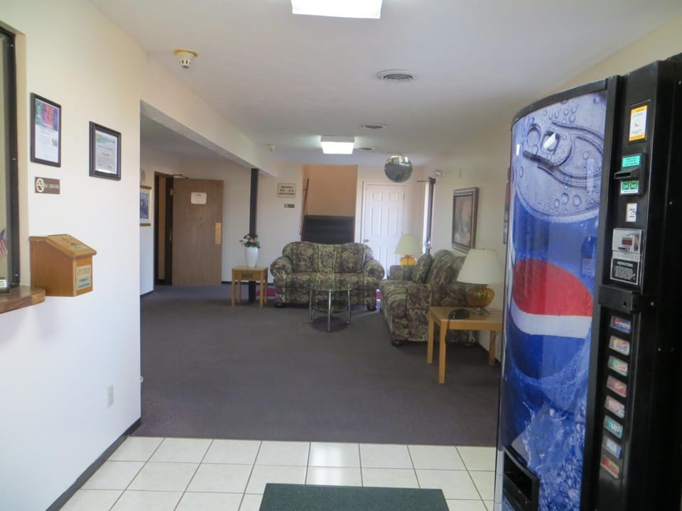 Baxter Inn 4 Less Motel in Baxter Springs