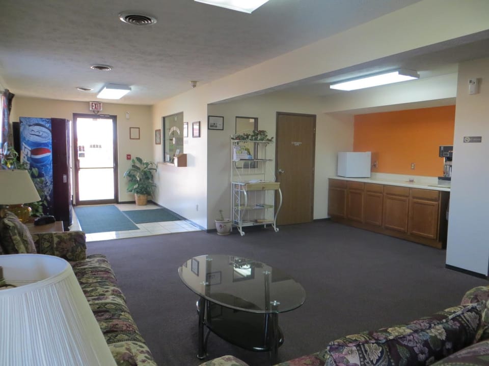 Baxter Inn 4 Less Motel in Baxter Springs