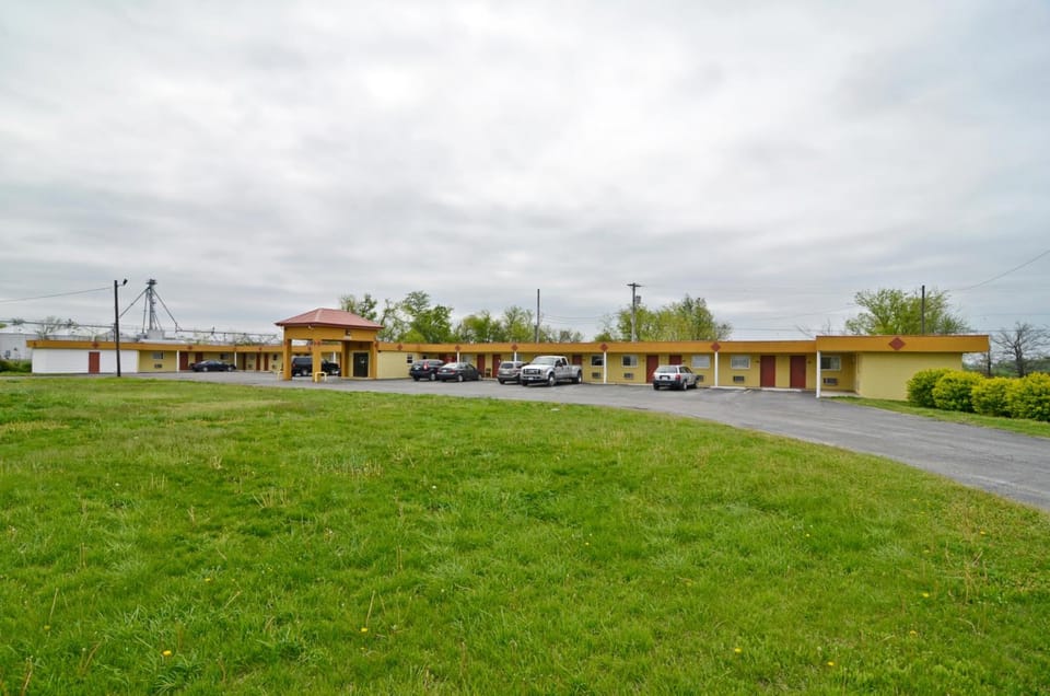 Charleston Eagle Inn Motel in Kentucky