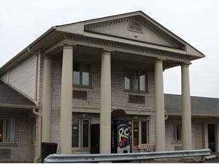 D-Lux Budget Inn Lemont Motel in Indiana