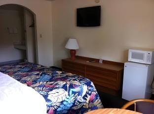 D-Lux Budget Inn Lemont Motel in Indiana