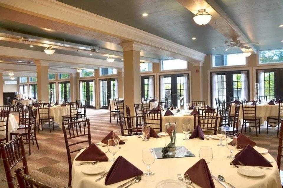 Niagara Crossing Hotel and Spa Hotel in Lewiston