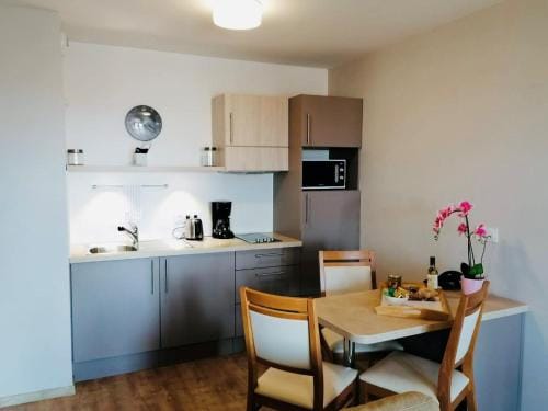 Domitys Les Raisins Bleus Hotel in Noisy-le-Grand