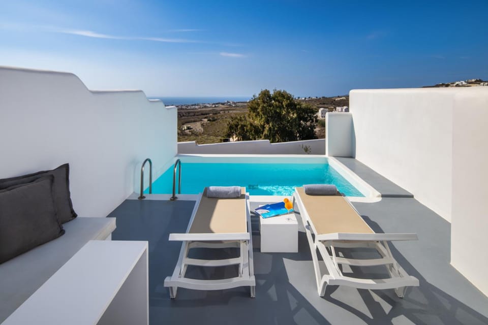Alunia Incognito Suites - Adults Only Hotel in Santorini
