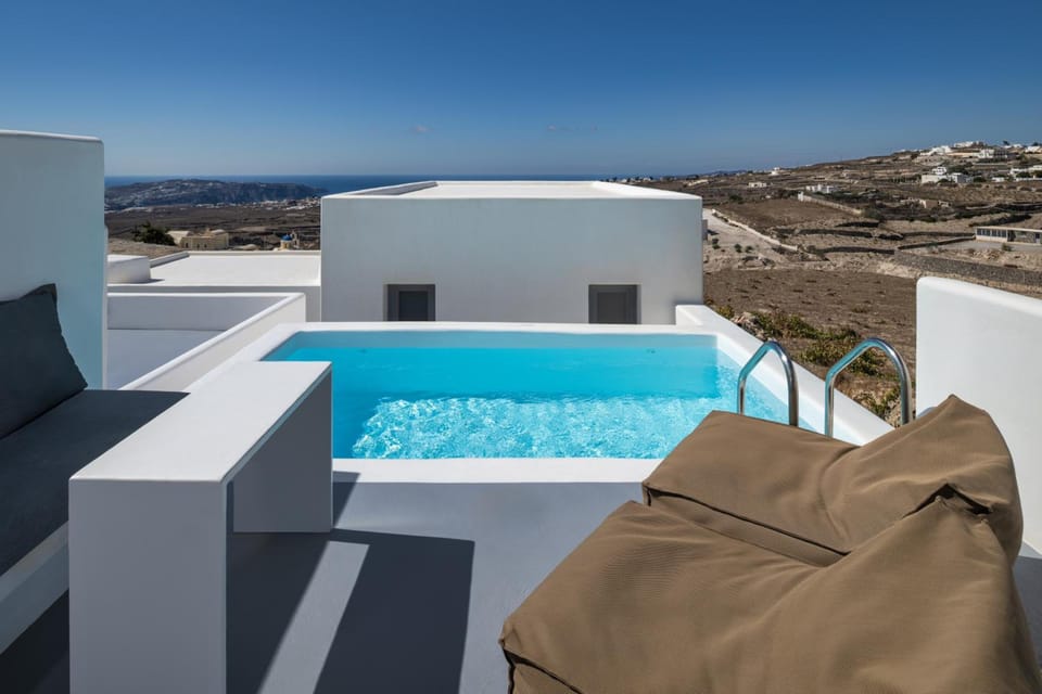 Alunia Incognito Suites - Adults Only Hotel in Santorini