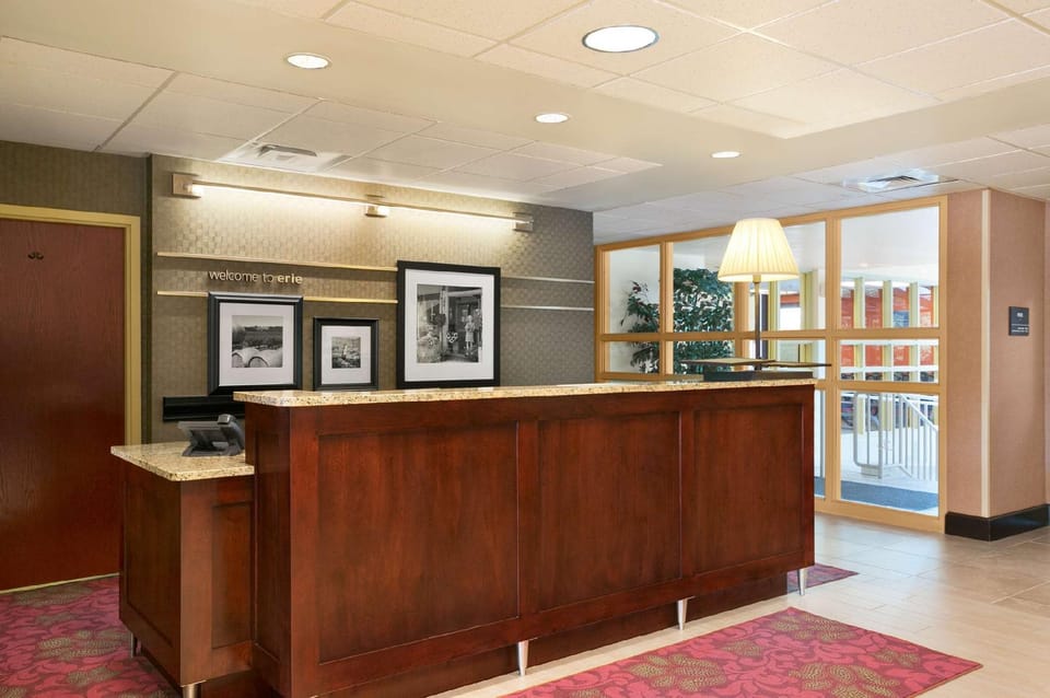 Hampton Inn Erie-South Hotel in Millcreek Township