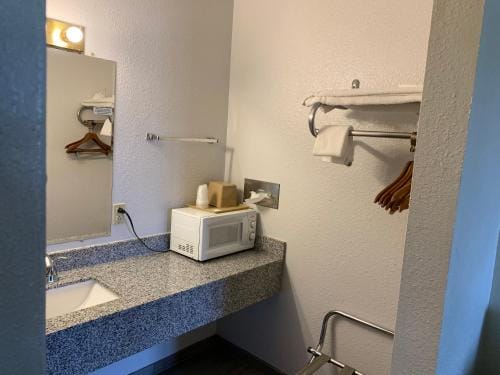Landmark Inn Motel in Ozark Mountains