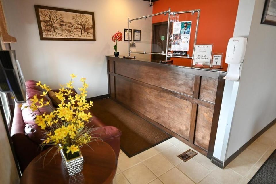 Le Voyageur Inn Inn in Ontario