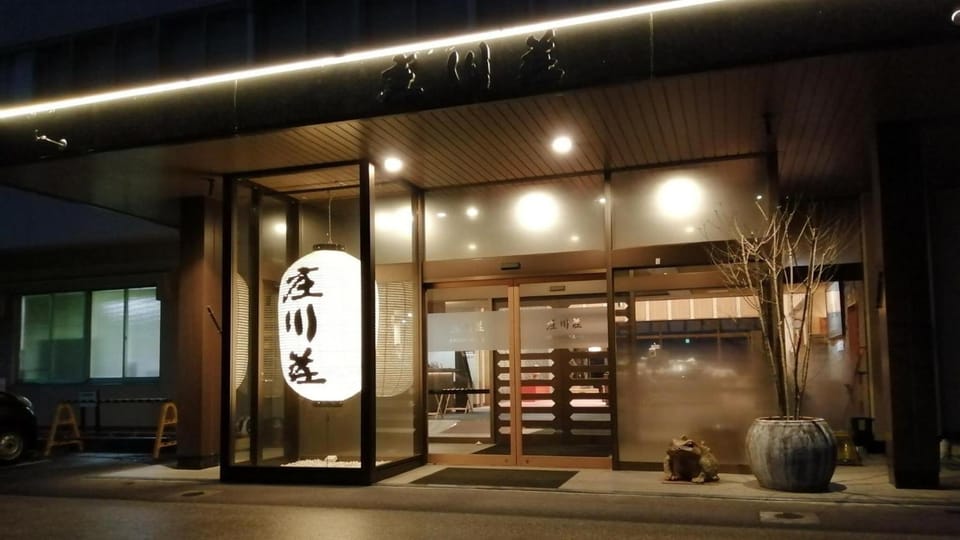 Tonamino Shogawaso Ichimantei Hotel in Japan