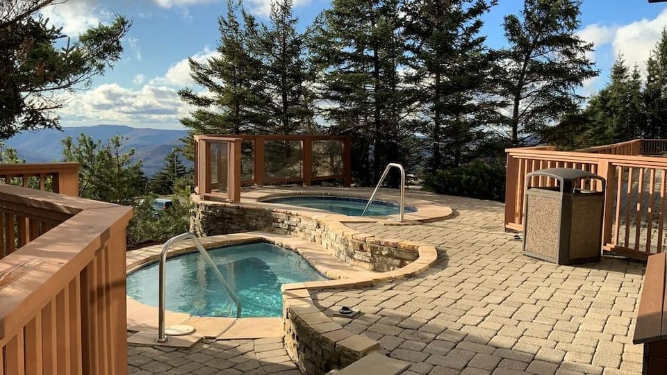 Rimfire Hotel in Snowshoe