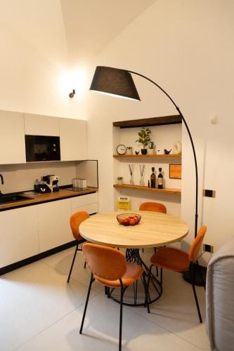Dislocati BnB - Jacuzzi privata - Cucina - TV60" - Minimal Luxury Hotel in Campania