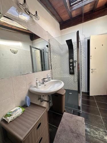 Karivi - Poma Hotel in Florence