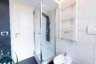 Casa Aosta in Rome with 1 bedrooms and 1 bathrooms Hotel in Rome