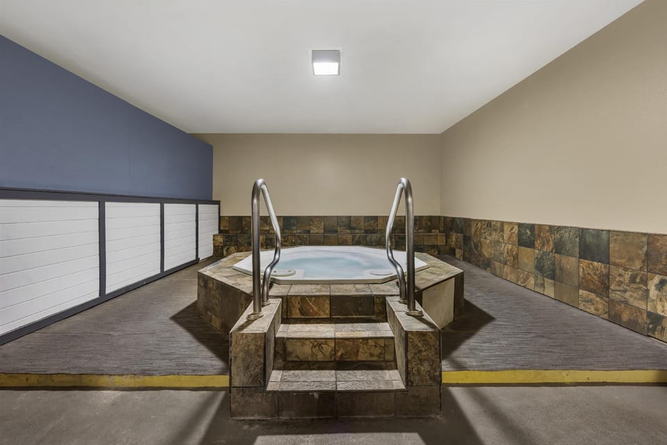 Best Western Pier Point Inn Hotel in Oregon
