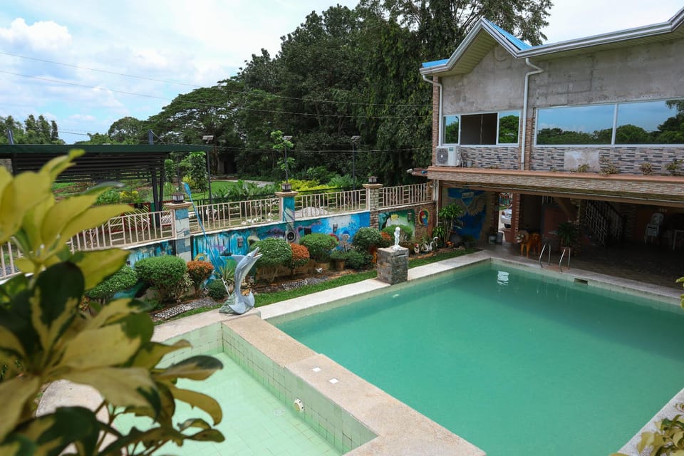 VILLA ELSIE RESORT AND HOTEL Hotel in Calabarzon