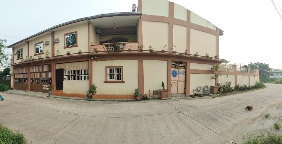VILLA ELSIE RESORT AND HOTEL Hotel in Calabarzon